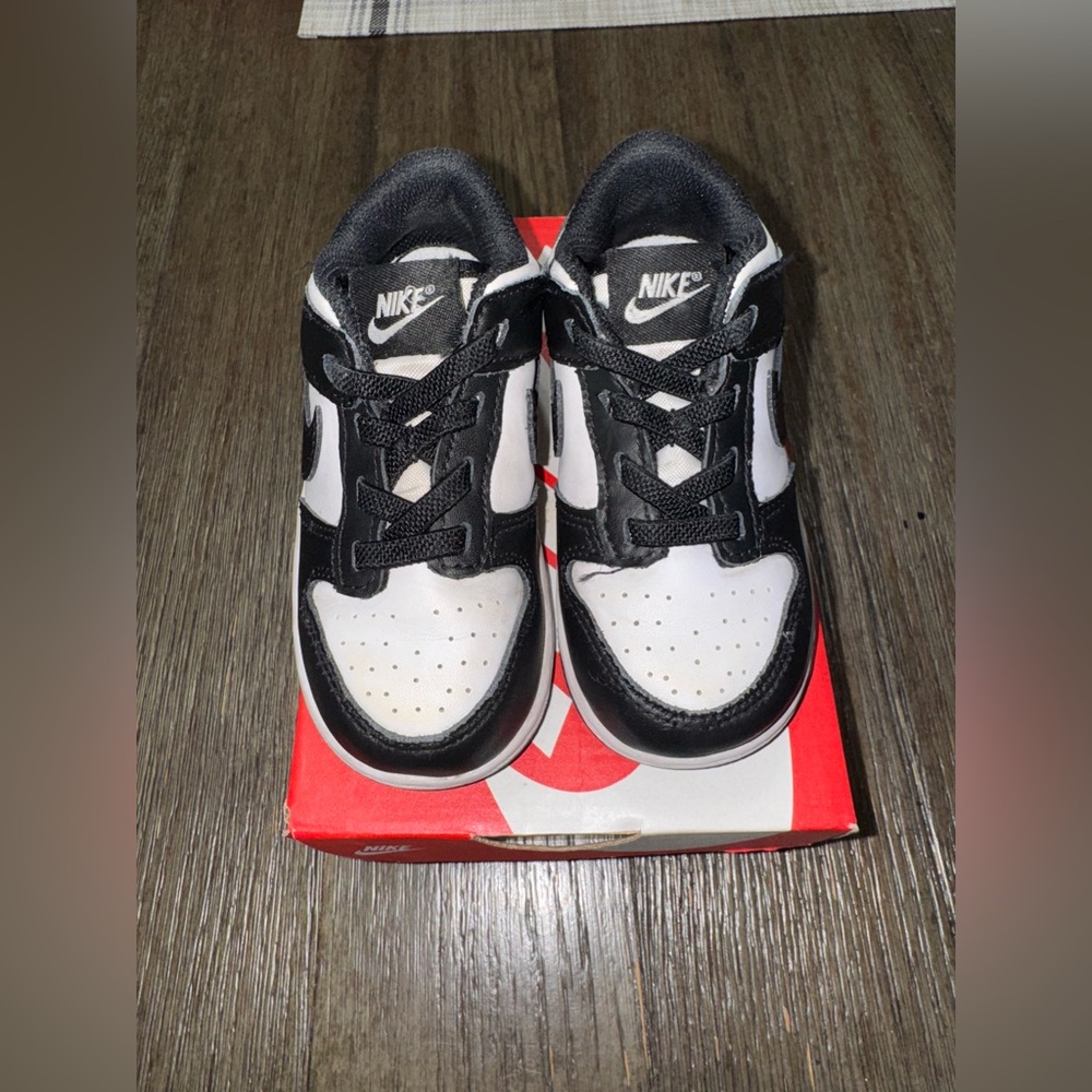 Toddler Nike shoes ❤️